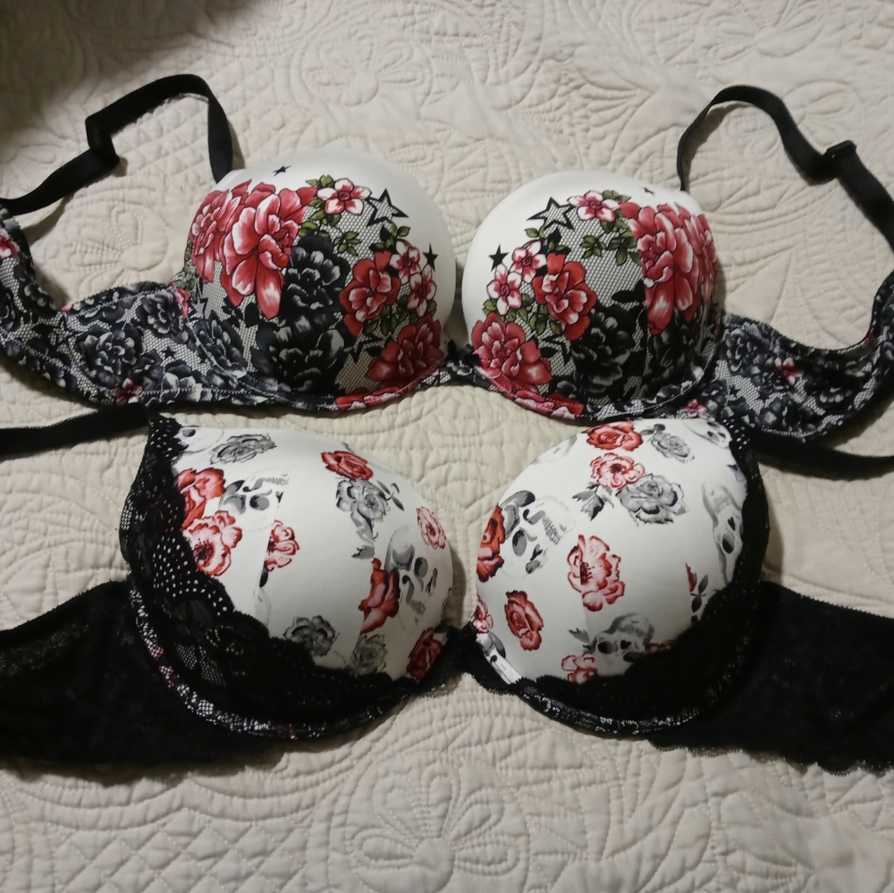 Torrid Bras 44B Bundle Like New!
